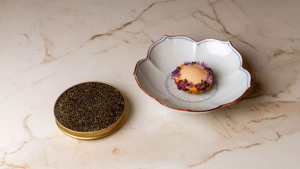 Unos platos de Blossom.