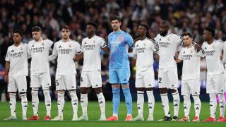Minuto de silencio en el Bernabéu por Javier Dorado.