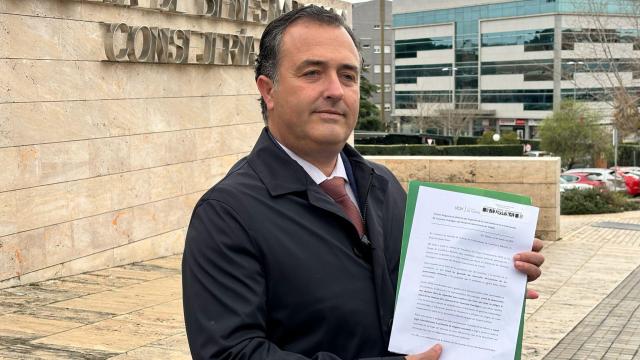 David Moreno, presidente del Grupo de Vox en las Cortes de Castilla-La Mancha, ha pedido por carta la dimisión del consejero de Sanidad.