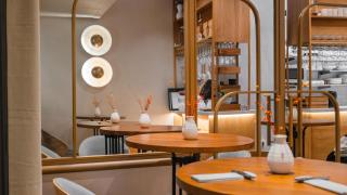 Interior del restaurante Blossom.