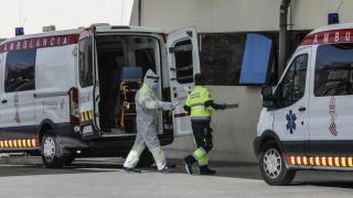 Foto de archivo de una ambulancia en Valencia. Rober Solsona / Europa Press