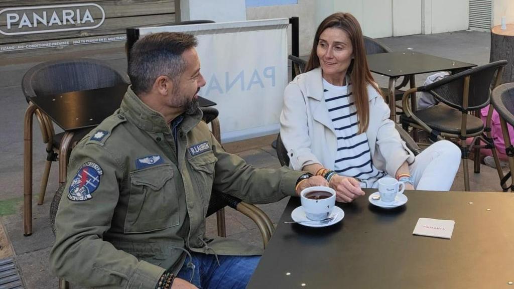 Juanma Badenas y Cecilia Herrero, en una imagen de archivo difundida por Vox. EE