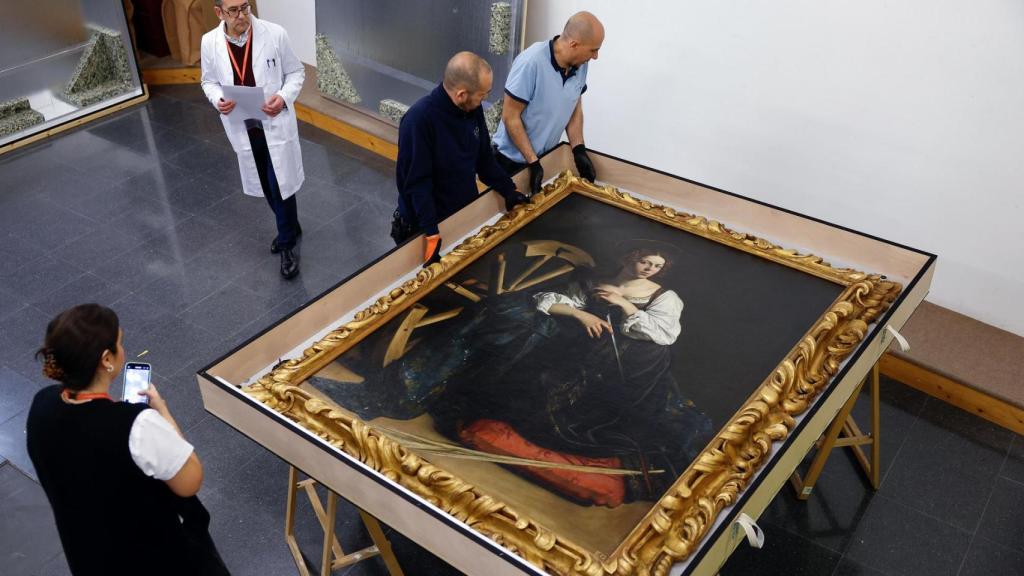 Traslado de 'Santa Catalina de Alejandría' del Thyssen. Foto: EFE.