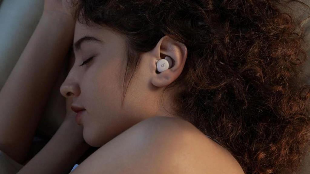 Si te gusta escuchar música en la cama, Amazon acaba de rebajar los mejores auriculares para dormir de Soundcore
