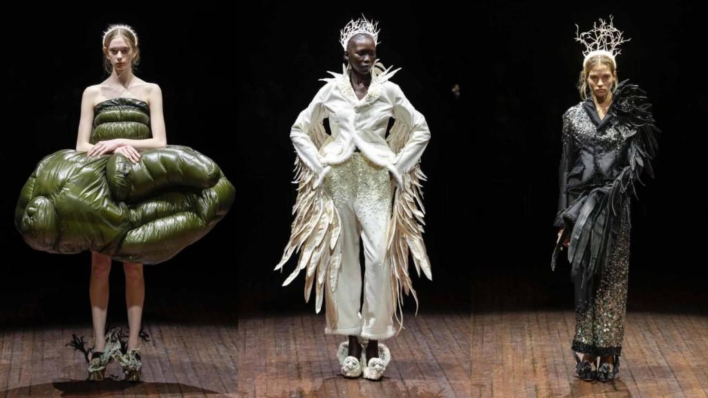 SIluetas del desfile de Undercover en París.