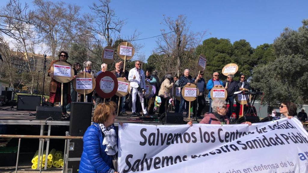 Lectura del manifiesto de los barrios en la Cincomarzada
