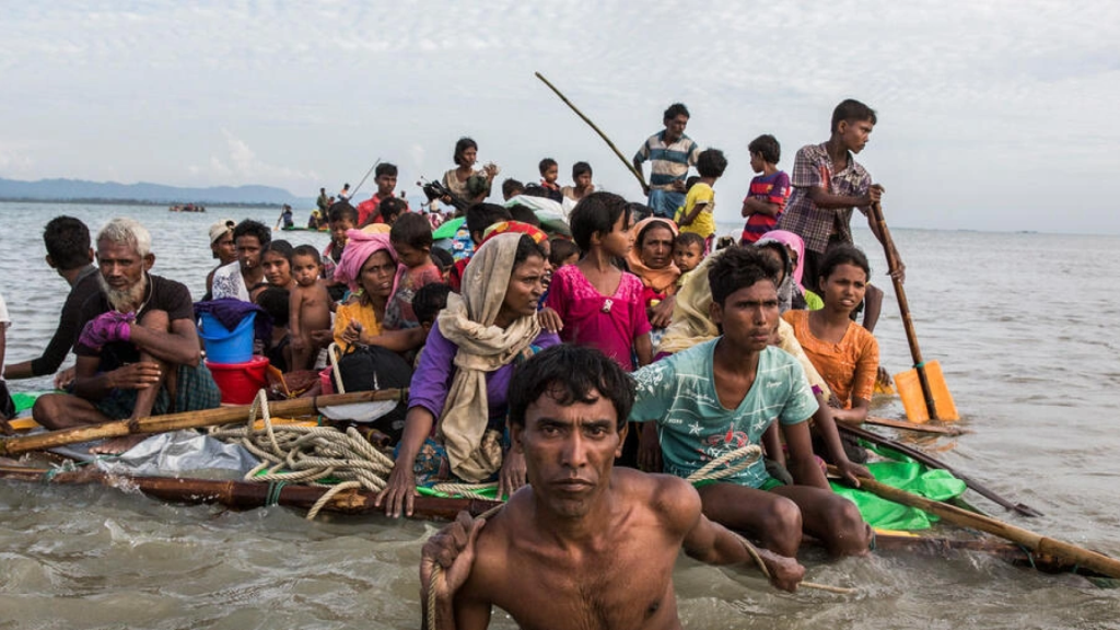 Los refugiados rohingyas toman decisiones desesperadas para arribar a Bangladés.