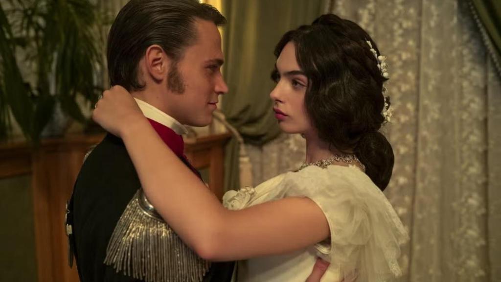 Saul Nanni y Deva Cassel en 'El Gatopardo'.