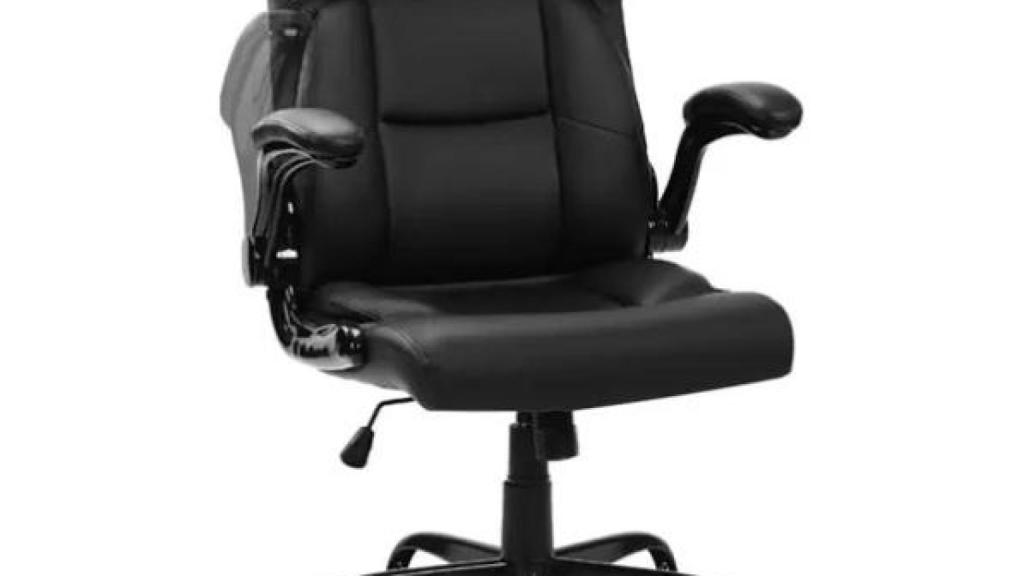 La silla de Walmart se encuentra recubierta con cuero PU.