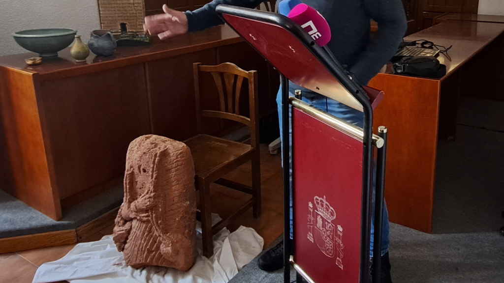 Investigadores de Alicante hallan un fragmento de una escultura romana