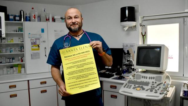 Emilio López, de la Clínica Veterinaria San Elena