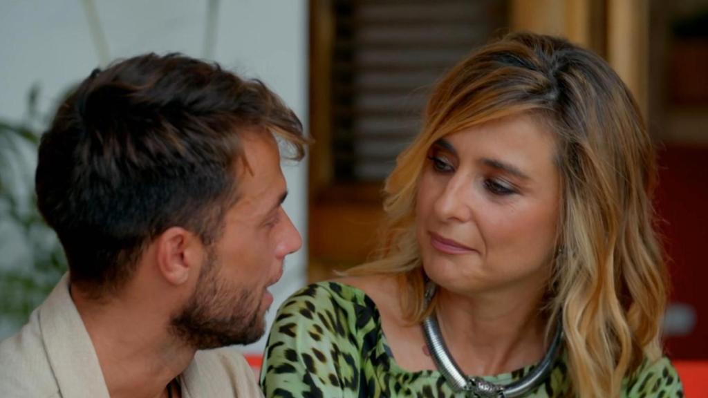 José Carlos Montoya y Sandra Barneda, en 'La isla de las tentaciones'.