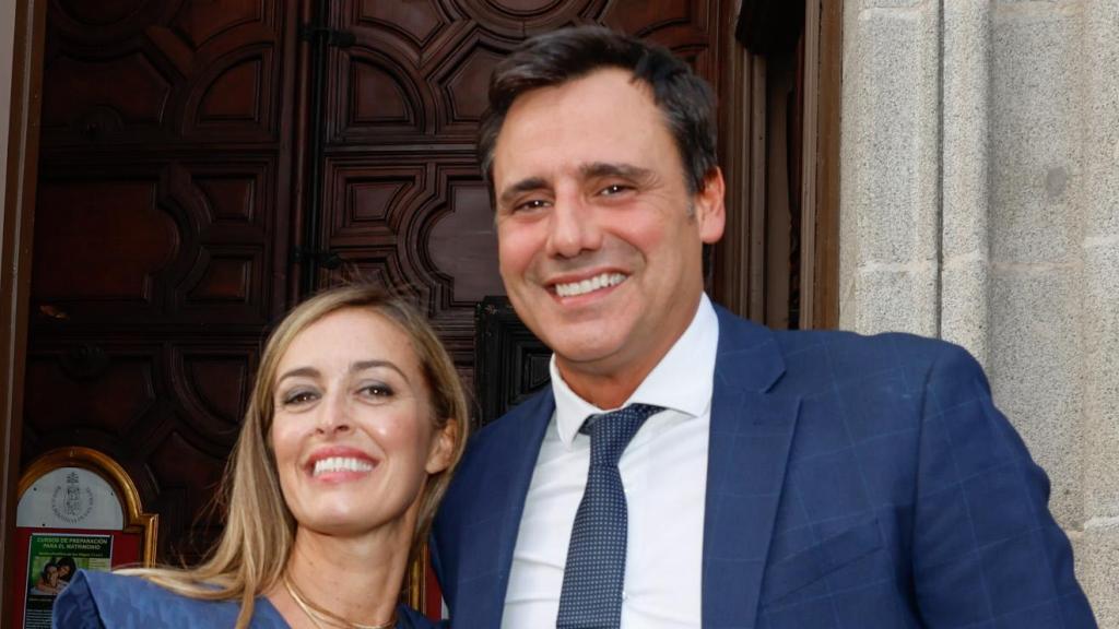 Ion Aramendi y su mujer, María Amores, en un evento en junio de 2023.