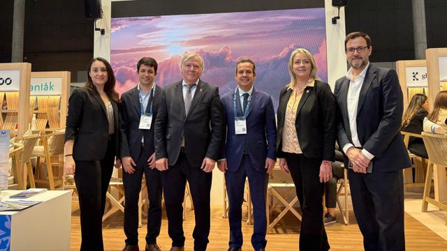 Los representantes del Consell de Mallorca, durante el MWC.