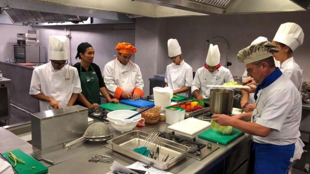 Imagen de uno de los cursos de formación en el sector hotelero.