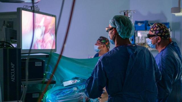 Una intervención quirúrgica en el Hospital Quirónsalud Málaga.