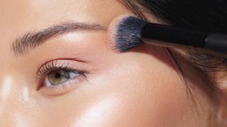 El sencillo truco de las expertas para rejuvenecer y agrandar la mirada: triunfa entre las españolas mayores de 30