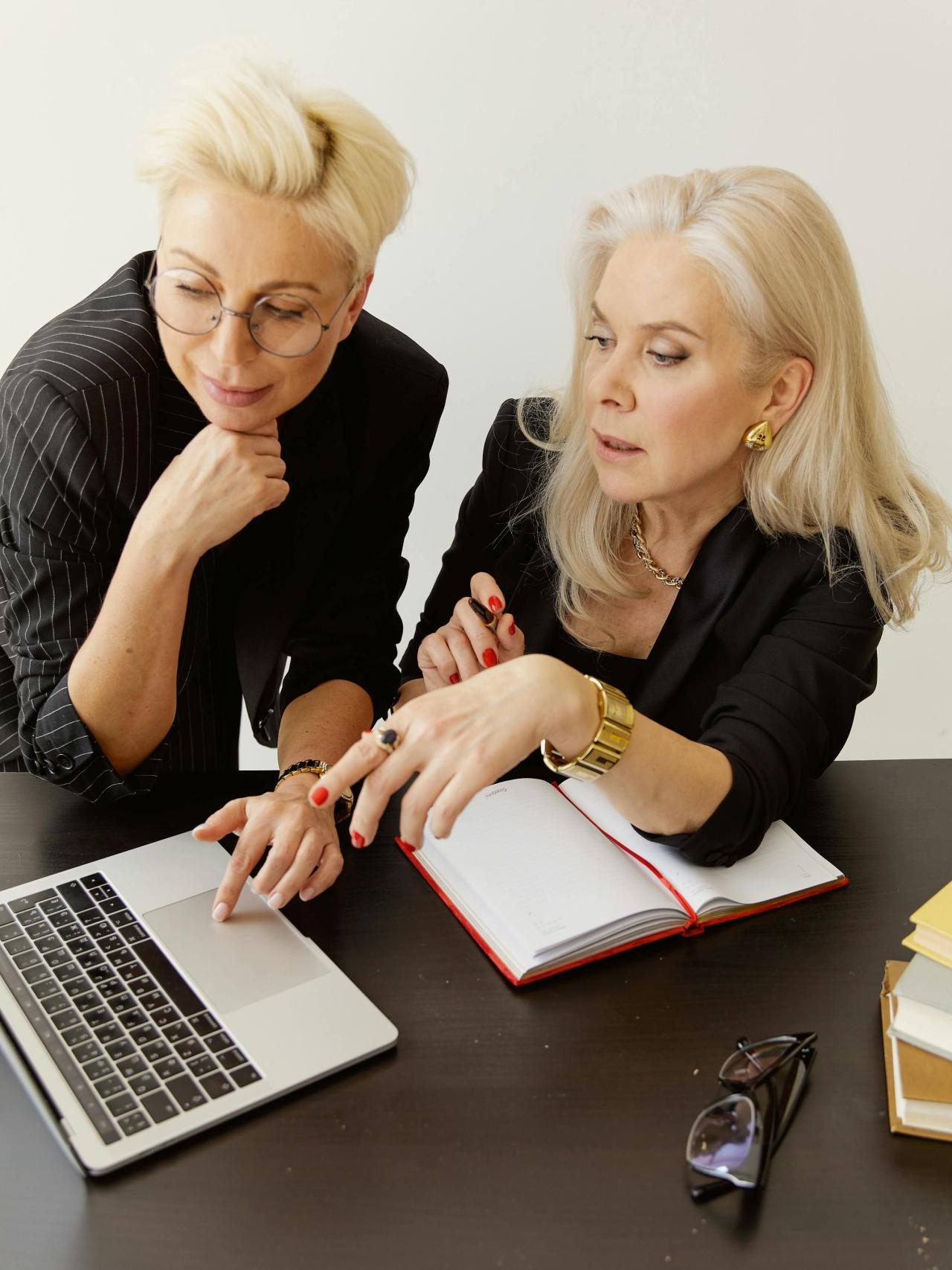 La educación financiera es clave para la independencia de la mujer