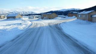 El pueblo más pequeño de Alaska tiene solo 12 habitantes: una carretera de hielo y temperaturas polares