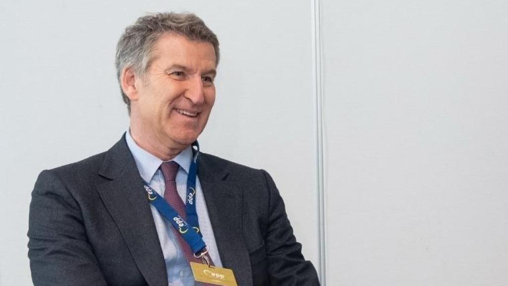 El presidente del PP, Alberto Núñez Feijóo, se reúne con el canciller alemán electo, Friedrich Merz, en Bruselas.