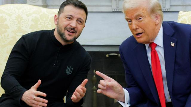 Zelenski contradice a Trump sobre el nivel de ayuda europeo respecto al americano, el pasado viernes.
