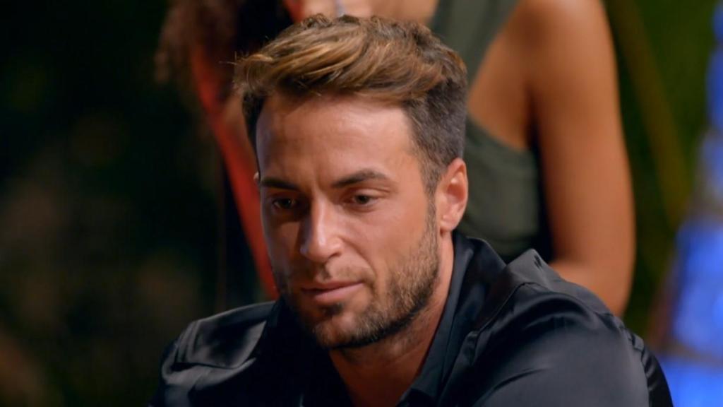 Montoya, en la hoguera mixta de 'La isla de las tentaciones'.