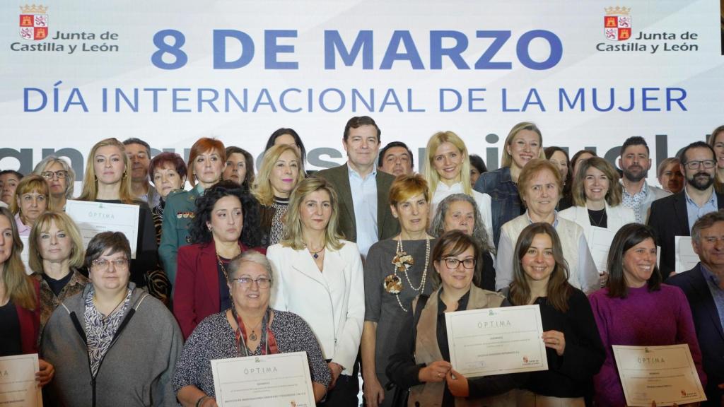 El presidente de la Junta de Castilla y León, Alfonso Fernández Mañueco, participa en el acto institucional del Gobierno Autonómico con motivo del Día Internacional de la Mujer.