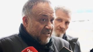 El presidente de la Diputación de León, Gerardo Álvarez Courel, durante su intervención en el 50 aniversario de la primera temporada de esquí en San Isidro, este jueves