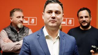 Javier Alfonso Cendón presenta los avales de la precandidatura a la secretaría general del PSOE de León