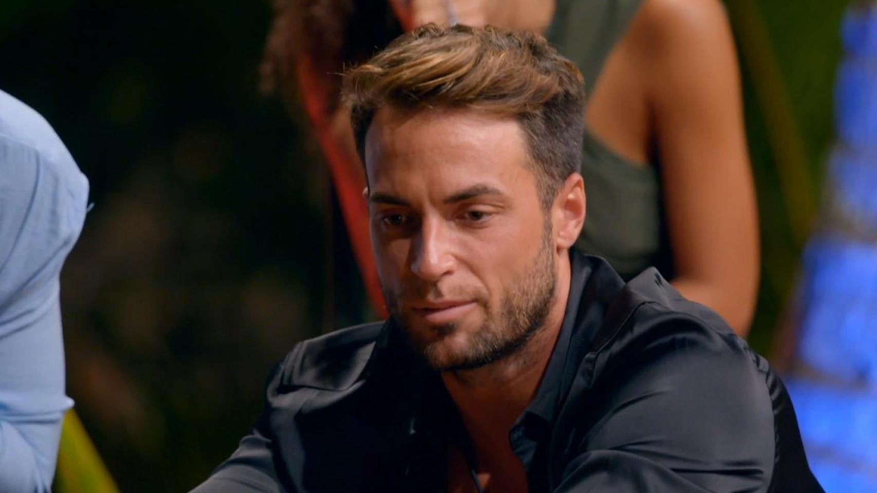 Montoya, en la hoguera mixta de 'La isla de las tentaciones'.