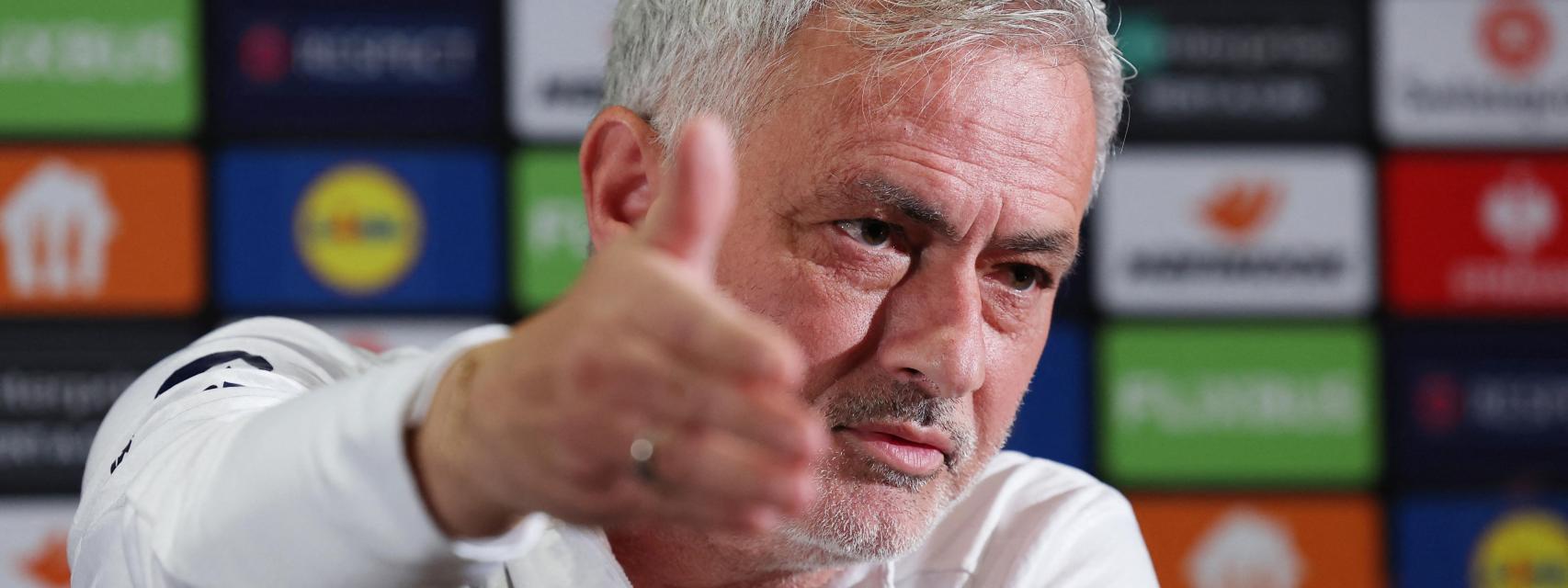 Mourinho, durante una rueda de prensa.