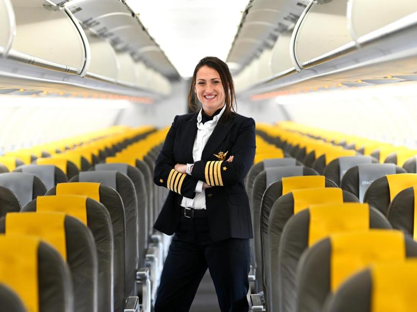 Maria Ferrer lleva 22 años en la aviación.