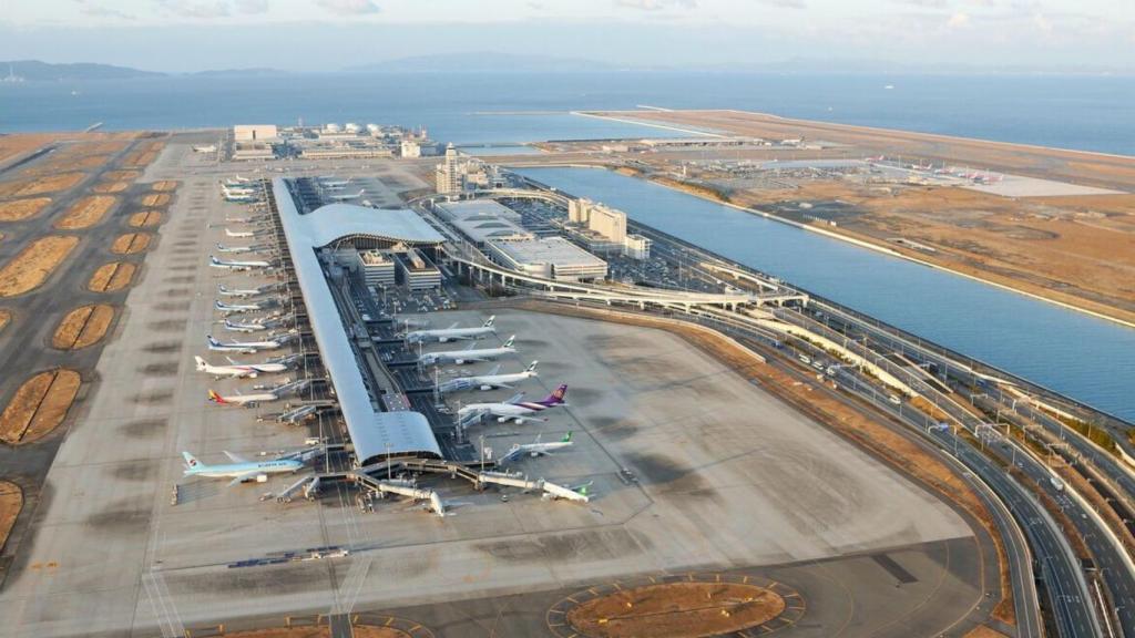El aeropuerto internacional de Kansai (Japón), construido en una isla artificial