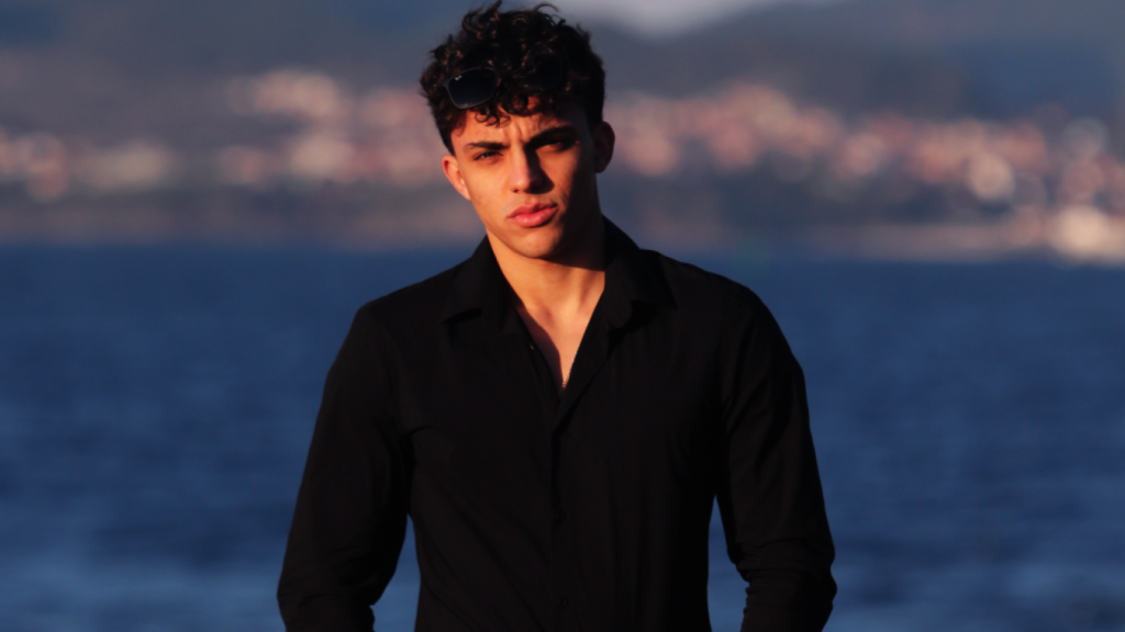 Mario Rodríguez Mallo, el joven vigués que a sus 17 años gestiona dos empresas de comercio electrónico.