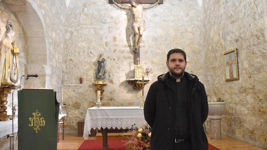 Mario en la iglesia de La Mudarra