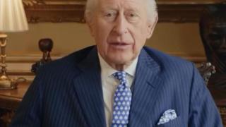 El rey Carlos III comparte algunas de sus canciones favoritas en Apple Music.