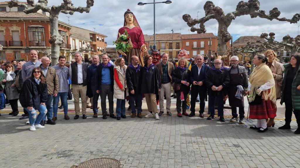 Imagen de archivo de la corporación municipal en la Feria de la Matanza de Villada
