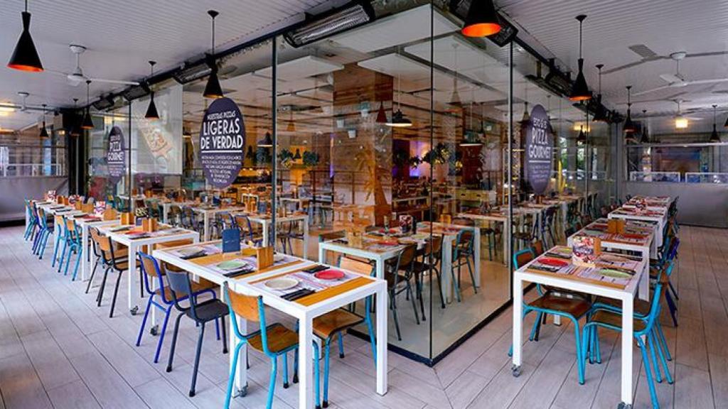 Local de Kilómetros de Pizza en la calle Brasil de Madrid.