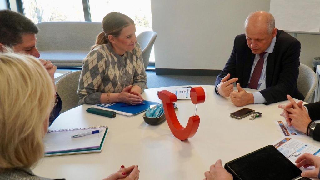 La presidenta del Govern de Baleares, Marga Prohens, este miércoles en una reunión con empresarios del turismo.