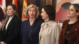 Manuela Berges, junto a Teresa Ladrero, vicepresidenta de la DPZ