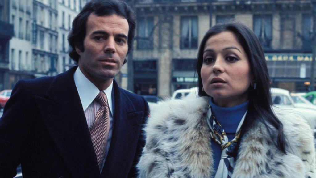Julio con Isabel Preysler.