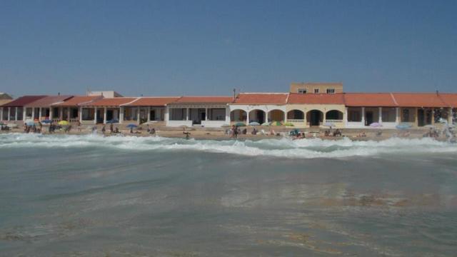 Casas históricas construidas por el ingeniero Mira en la playa de Babilonia en Guardamar del Segura.