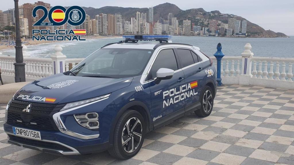 Un coche de Policía Nacional en Benidorm.