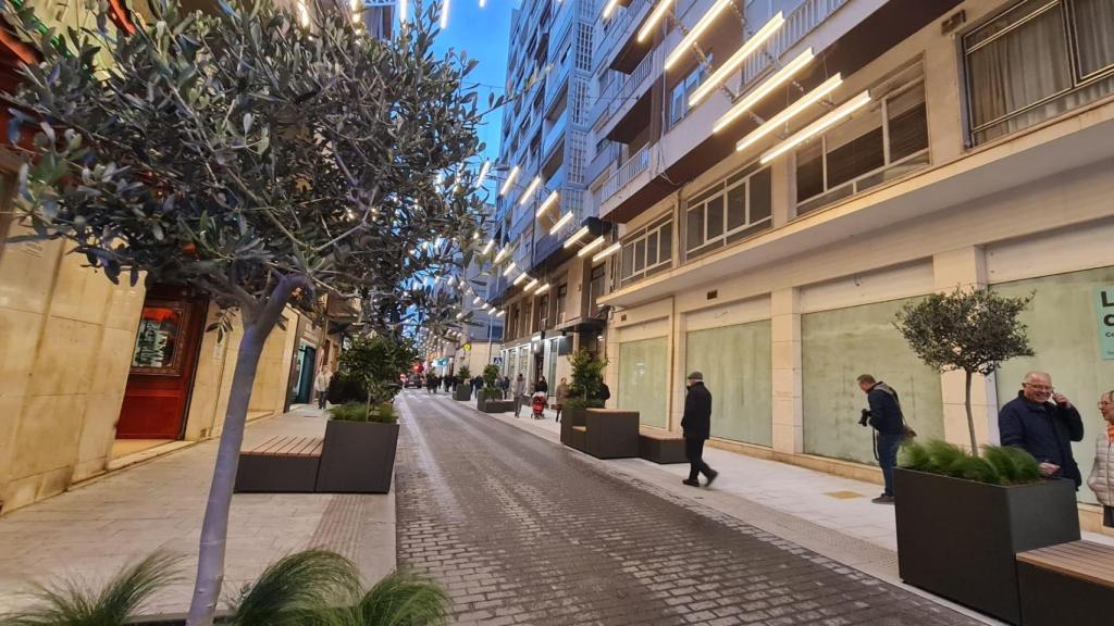 La calle Dahellos en Elda