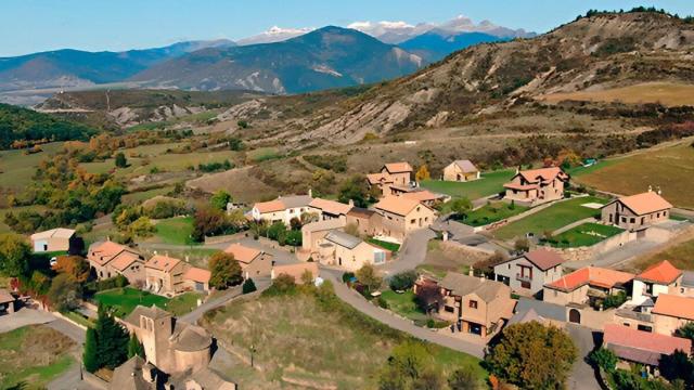 Así es el pueblo más pequeño del mundo con una estrella Michelin: un rincón del Pirineo que brilla en la alta cocina