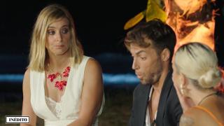 José Carlos Montoya, junto a Gabriella, su tentadora, y Sandra Barneda.