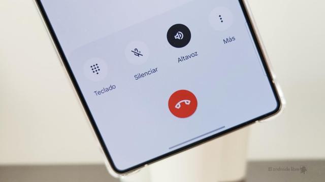 Móvil de Samsung con el manos libres activado