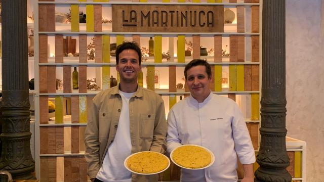 Víctor Naranjo y Pelayo Llavona en el local de La Martinuca de la calle Barquillo.