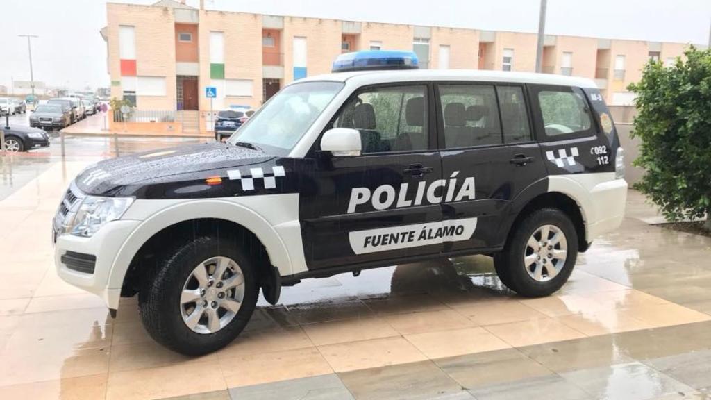 Un choche patrulla de la Policía Local en Fuente Álamo.