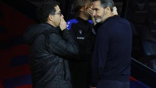 Vicente Moreno, entrenador del CA Osasuna tras conocer la noticia de la suspensión del FC Barcelona - Osasuna
